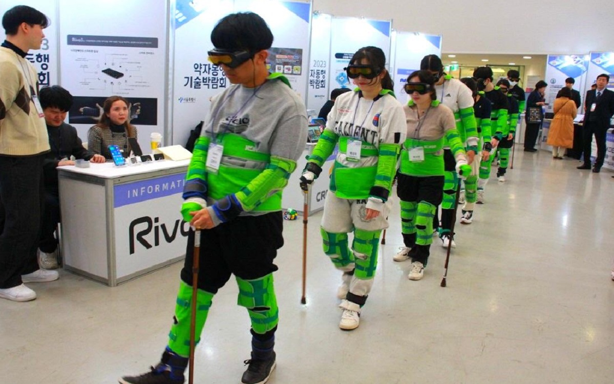 걸음걸이로 질환을 예측한다고? '약자동행 기술박람회'에선 다 가능해요 