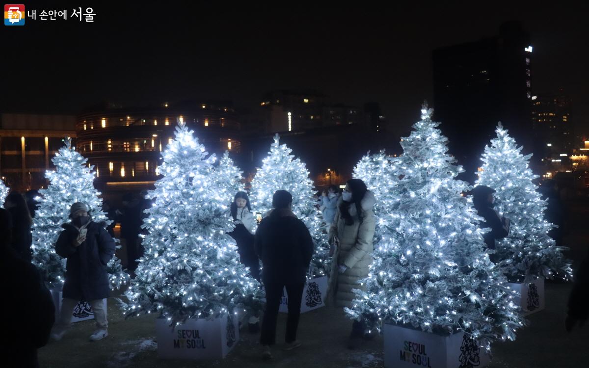 연말 분위기를 물씬 풍겼던 '빛의 소리' ⓒ조수연