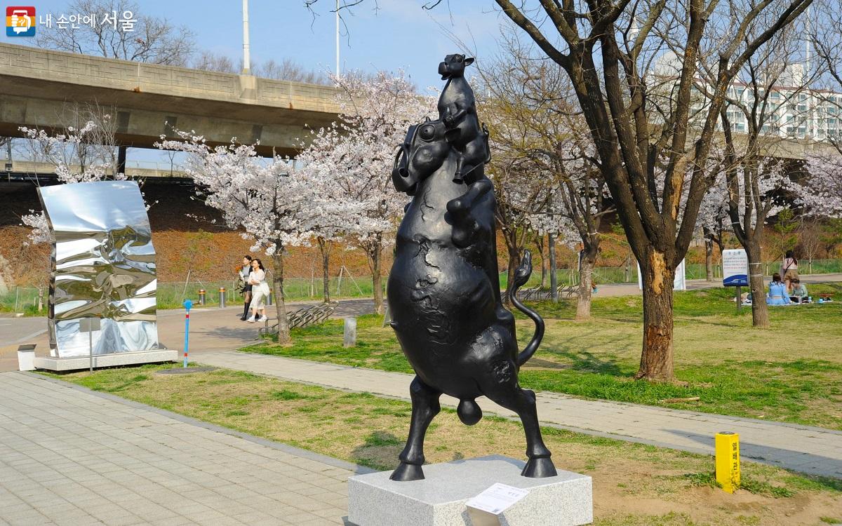 박민섭 작가의 <아버지> ⓒ조수봉