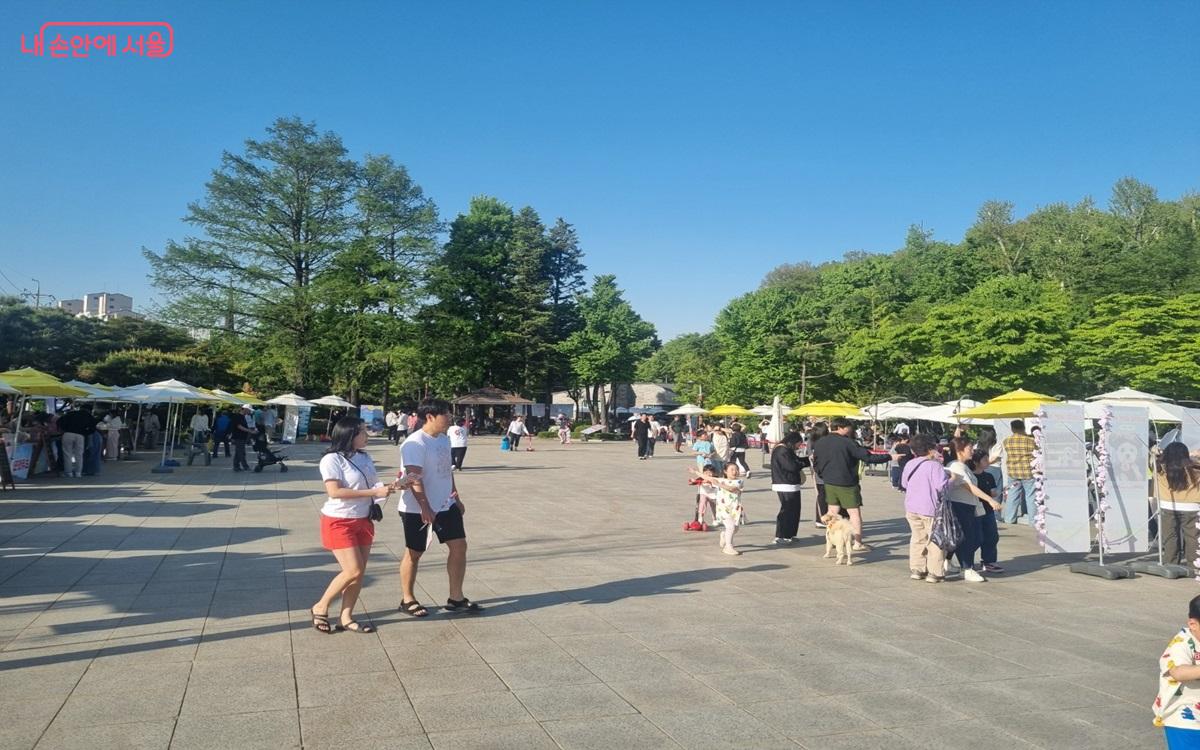 기상청 예보에 따르면 올여름은 유난히 더운 날씨가 이어지며 많은 비가 내릴 전망이다. ©최현우