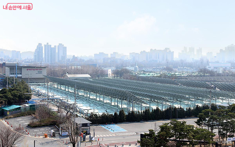 서울에는 총 4개의 거대한 폐수 처리 시설이 있다. 사진은 중랑물재생센터 