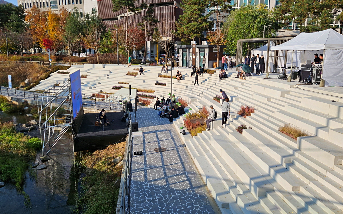 11월 11일 '서울형 수변감성도시' 다섯 번째 공간 '세곡천 수변활력거점'이 개장했다. ⓒ이선미  