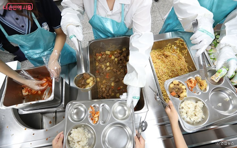 서울시는 2024년 학교급식 축산물 공급업체를 대상으로 학기별 특별 안전관리를 실시하고, 위반사항에 대해 행정조치에 나섰다.