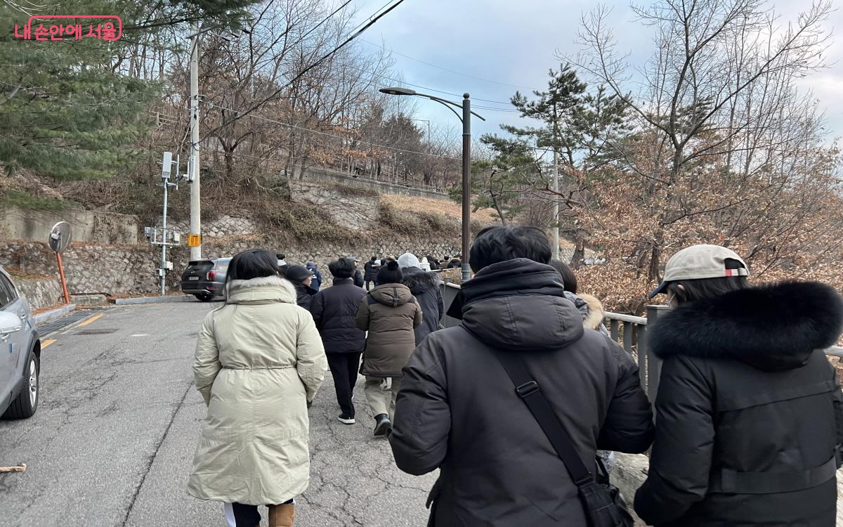 기대했던 만큼의 일출은 못봤지만, 공원을 떠나는 주민들의 발걸음은 새해 설렘으로 가벼웠다. ©박지영