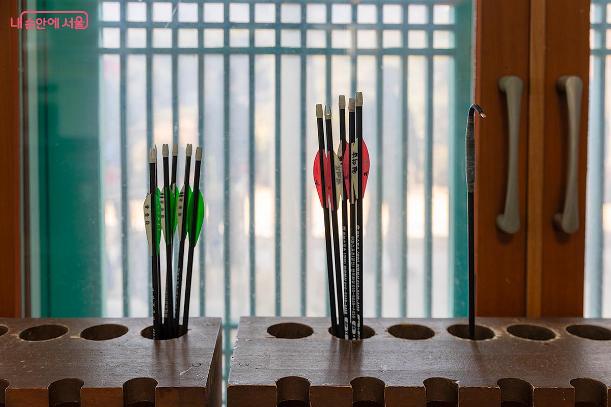 기다림과 고요함이 깃든 순간의 화살들 ©문청야