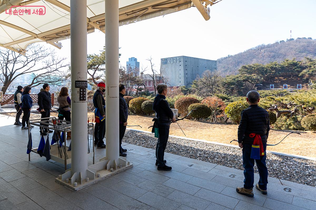 고요한 아침, 남산 석호정에서 활쏘기를 하며 마음의 평화를 찾다. ©문청야