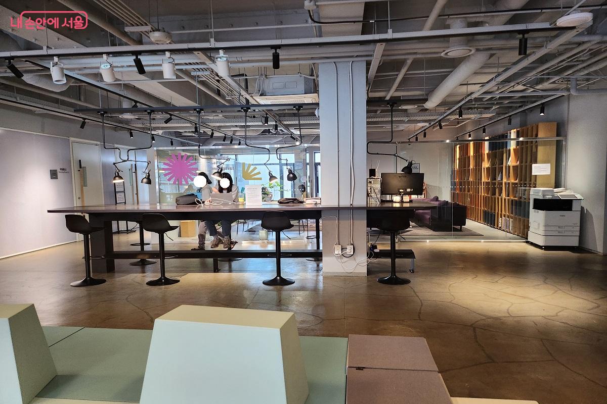 공유 오피스형 공간으로 자유롭게 이용할 수 있다. ©이소현