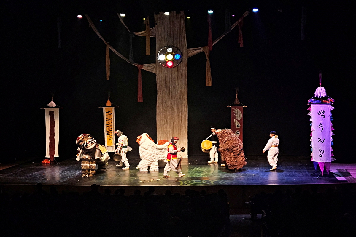 '공연봄날' 학생들에게 잊을 수 없는 추억의 한 페이지가 될 수 있게!