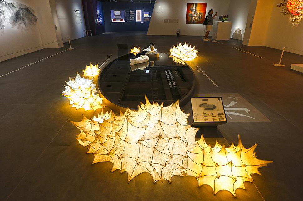 연등이 전하는 위로…마음 어지러울 땐 공예박물관으로 오세요!