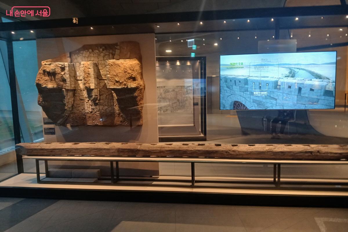 도성의 수문이 설치되었던 동대문역사문화공원 부지 &copy;최은영 