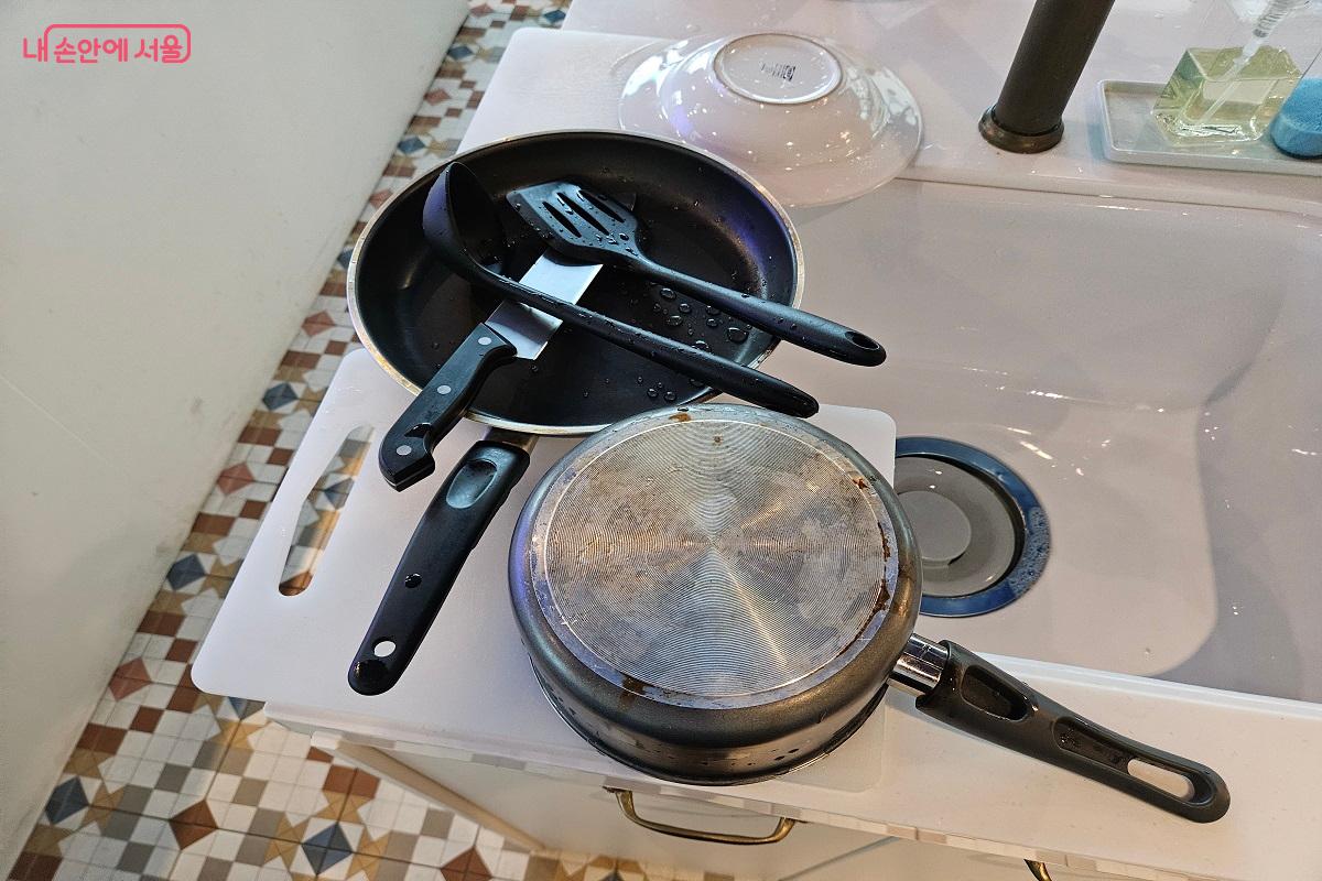 사용한 조리기구는 뒷정리까지 깔끔히 마쳐야 한다. ⓒ김진호