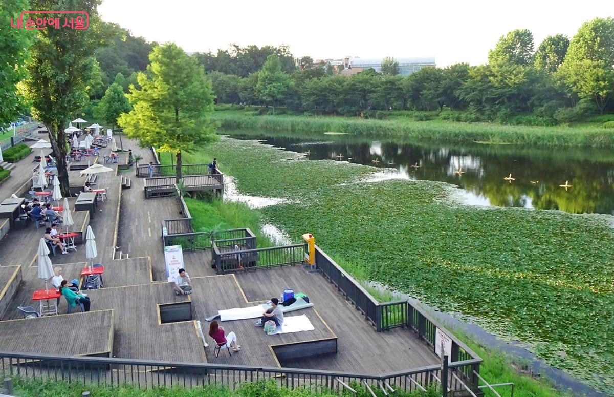 동네 주민들의 편안한 쉼터, 서서울호수공원 ©김종성