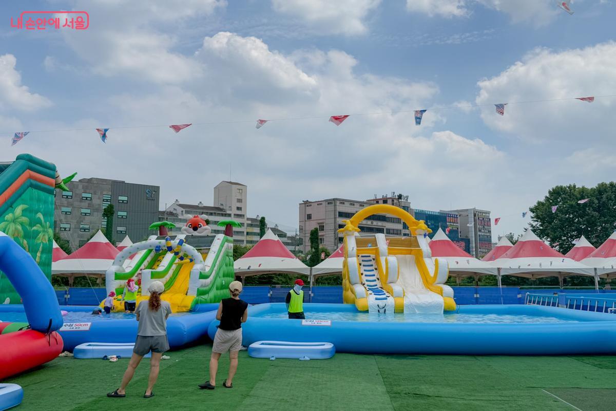 다양한 워터풀이 있어 더 재미있게 즐길 수 있다. &copy;이미현