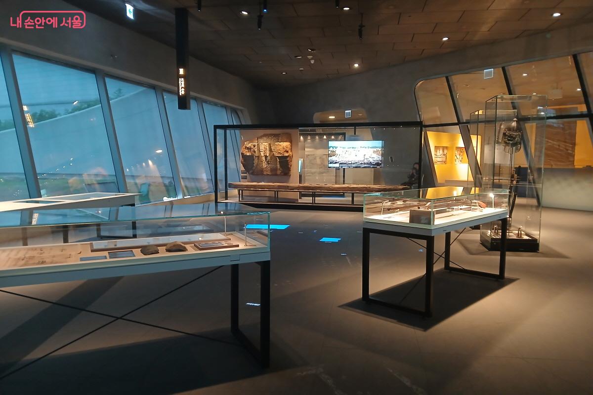 방어에 취약한 단점을 극복하기 위해 방어 시설과 군사 시설 등이 배치되었던 지역 &copy;최은영 