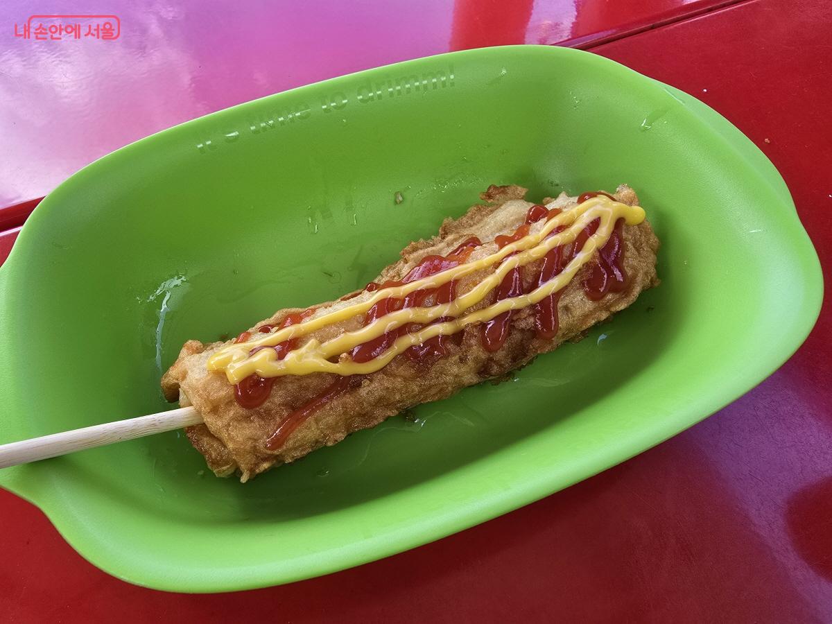 맛있는 핫바를 먹었다. ©조수연