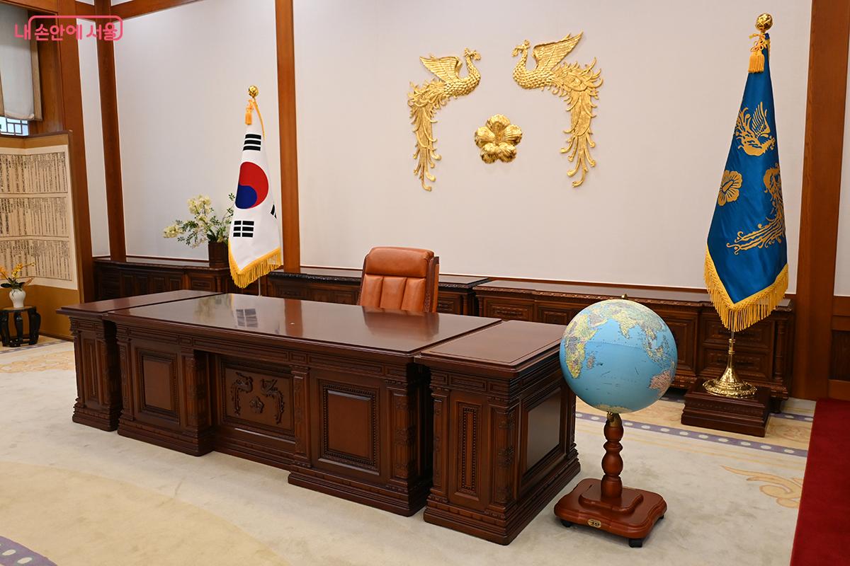 대통령이 국정 현안에 대해 집무를 보거나 회의를 하던 집무실 &copy;권주경