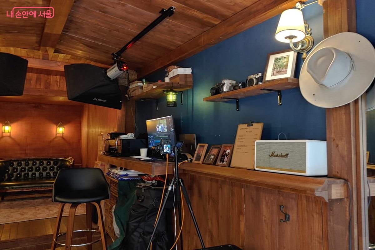 전통시장 안 이색 사진관 ©김병규