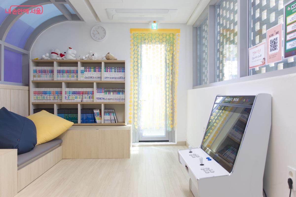 다락방 형태로 구성된 5층은 여름에는 시원하게, 겨울에는 따뜻하게 놀 수 있는 공간이다. ©임중빈