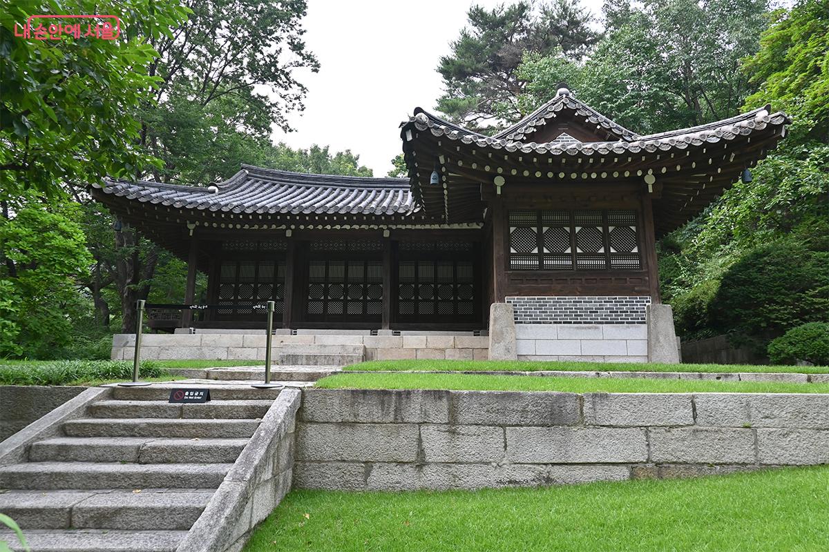 청와대 안 서울유형문화유산인 침류각 &copy;권주경