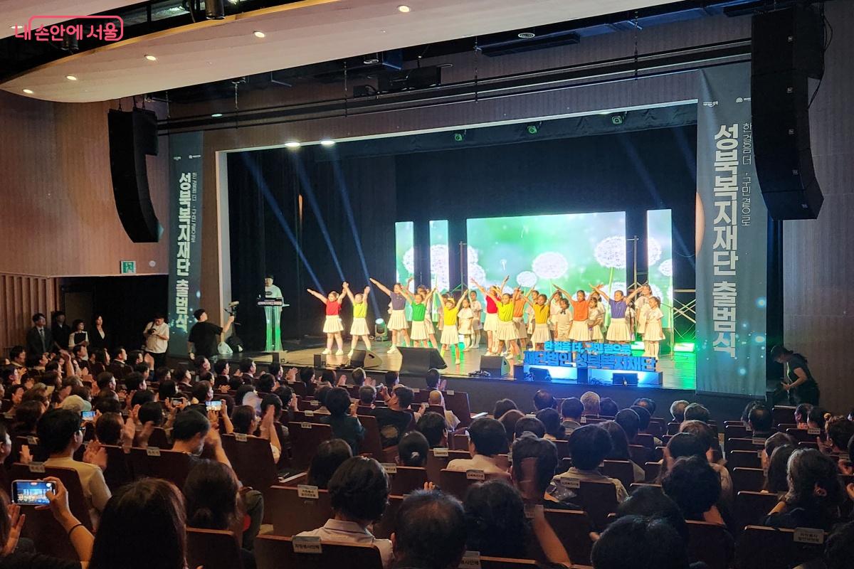 어린이들이 함께 만들어간 아름다운 하모니가 행사장에 울려 퍼졌다. ©김미선