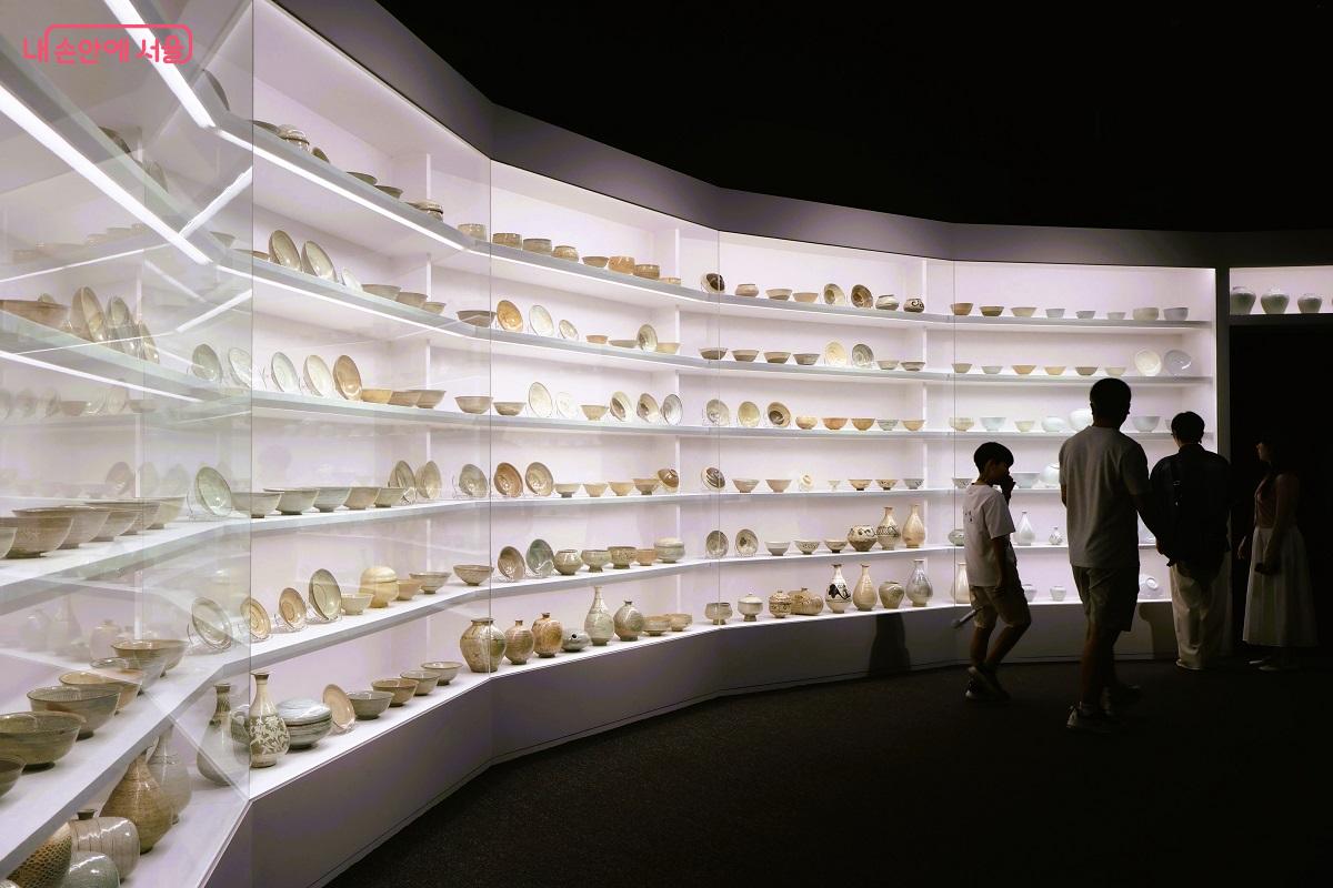 조선 전기 미술 대전 <새 나라 새 미술> 전시관 풍경 ©이봉덕