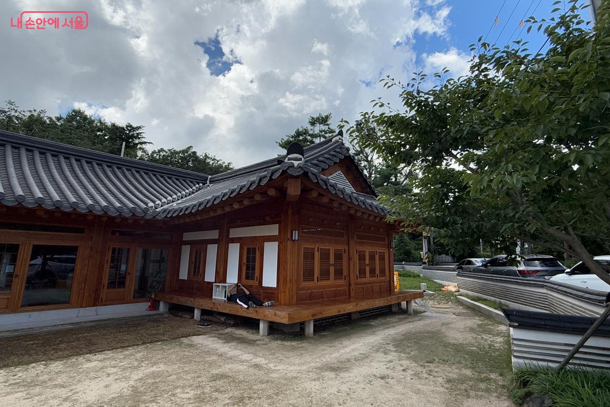 햇살이 좋은날 툇마루에서 잠시 휴식은 어떨까? &copy;이미현