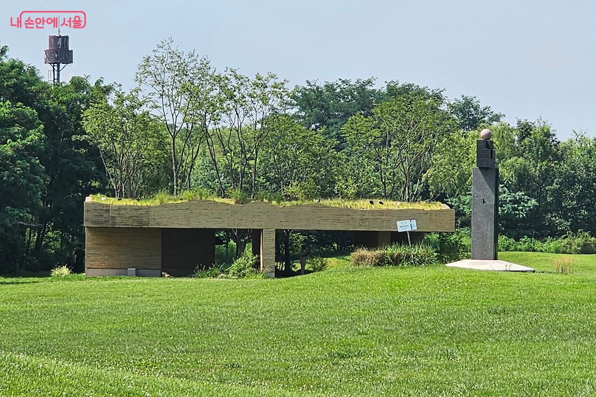 노을공원에 새로운 공공미술작품 <새로운 지층>이 탄생했다. ©이혜숙