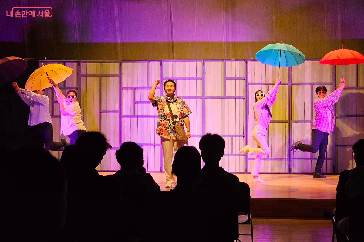 무대 위 배우들의 절절한 대사는 마치 실제 북한에서의 삶을 직접 전해 듣는 듯했다. ©이혜숙