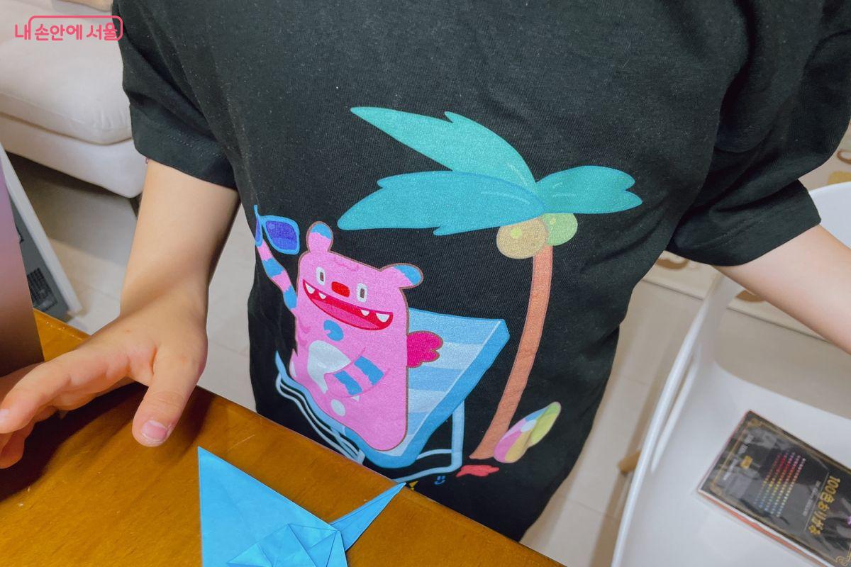 해치가 시원하게 여름을 보내고 있는 디자인으로 선택했다. ©노윤지