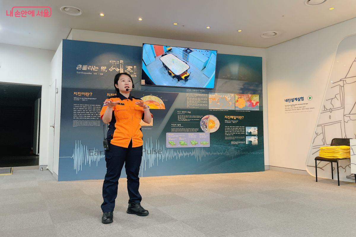 실제 소방관이 직접 교육 및 지도를 해준다. &copy;노윤지