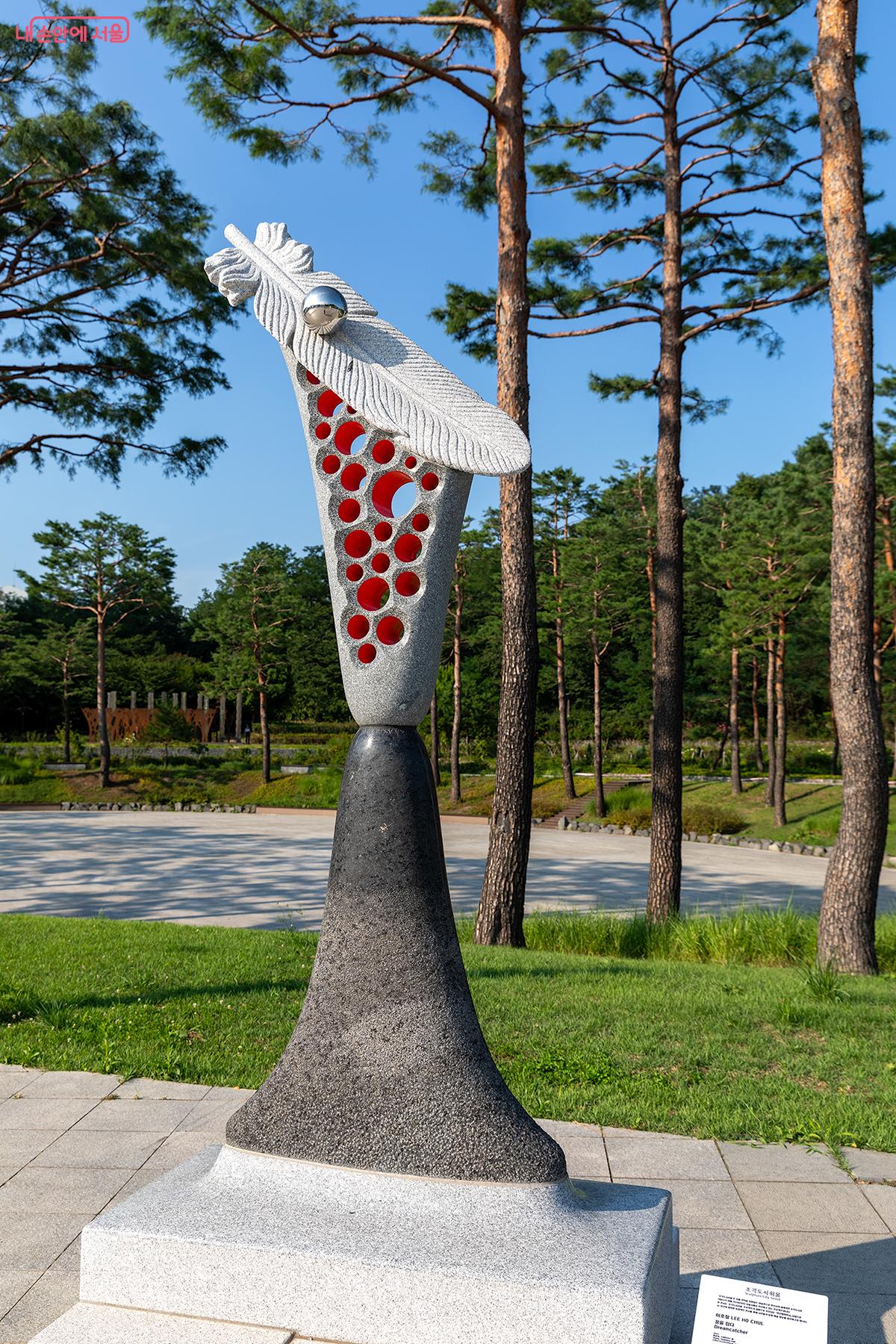 이호철 작가의 <꿈을 잡다> ©문청야