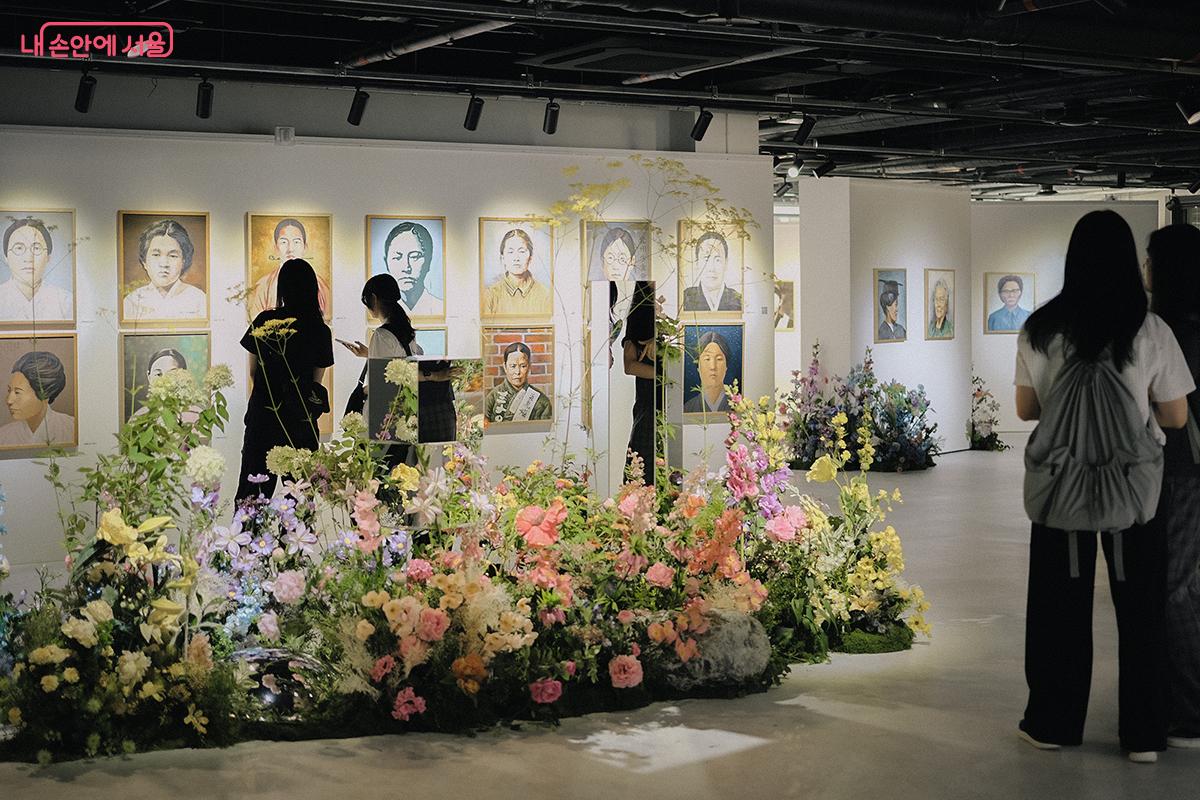 노들갤러리 2관에서는 80인의 여성 독립운동가 초상화 전시가 진행되고 있다. ©김아름