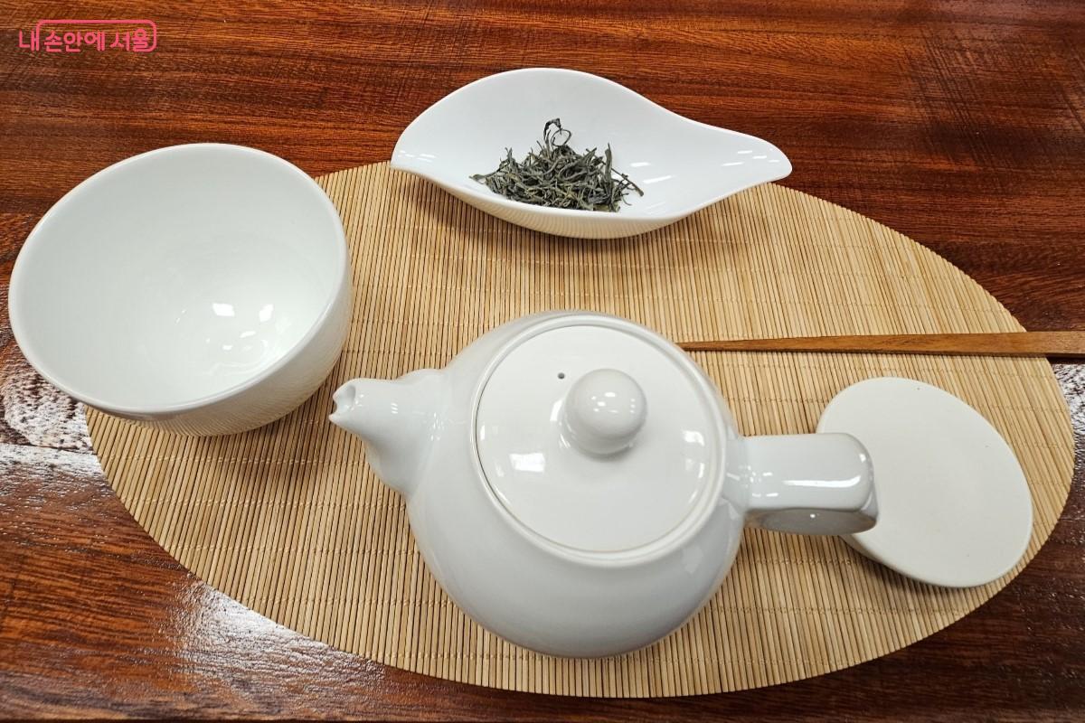 '온정다실'에서 다도 체험 프로그램에 참여해 보았다. ©최정윤