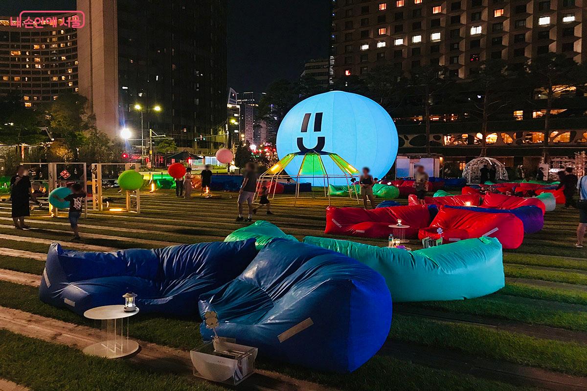 여름밤도서관은 서울광장, 광화문광장, 청계천에서 진행됐다. ©이정민