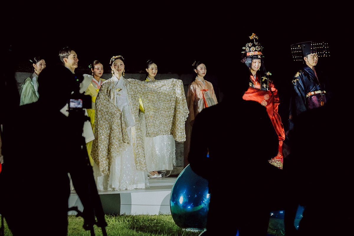 도심 물들인 빛의 결! '서울라이트 DDP' 첫 번째 여름 개막 현장