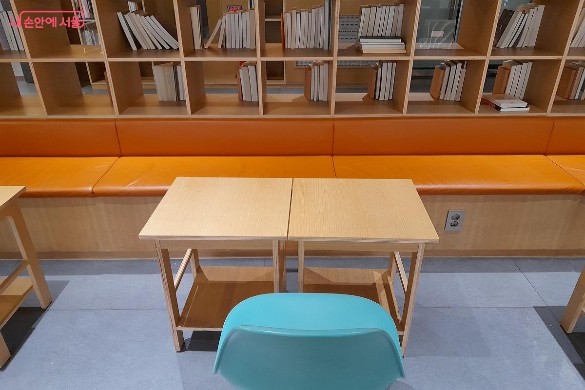 친구들과 같이 공부해도 좋을 것 같다. &copy;강성희 