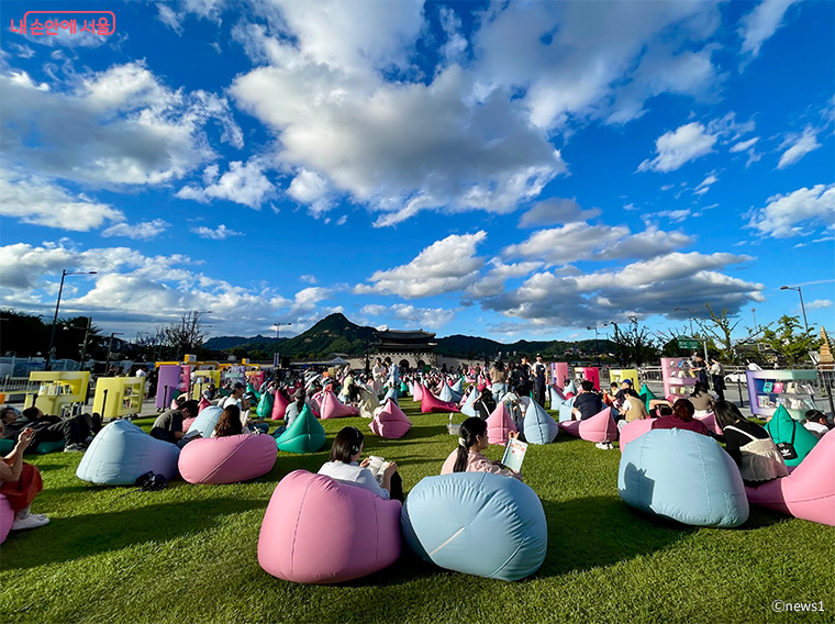 오는 9월 27일 광화문 책마당에서 ‘세계 최대 독서 릴레이’ 기네스북 도전 행사가 진행된다.