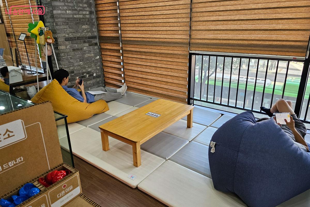 편하게 쉬기 좋은 자리도 있다. ©홍혜수