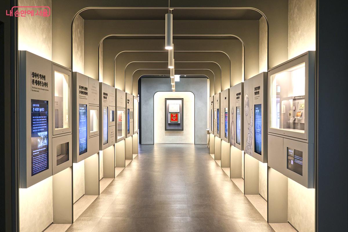 '대한민국 독립의 초석' 전시 공간 전경 &copy;김주연