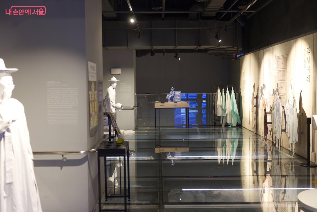 종로 센트로폴리스 빌딩 지하 1층에 위치한 '공평도시유적전시관'의 모습 &copy;임중빈