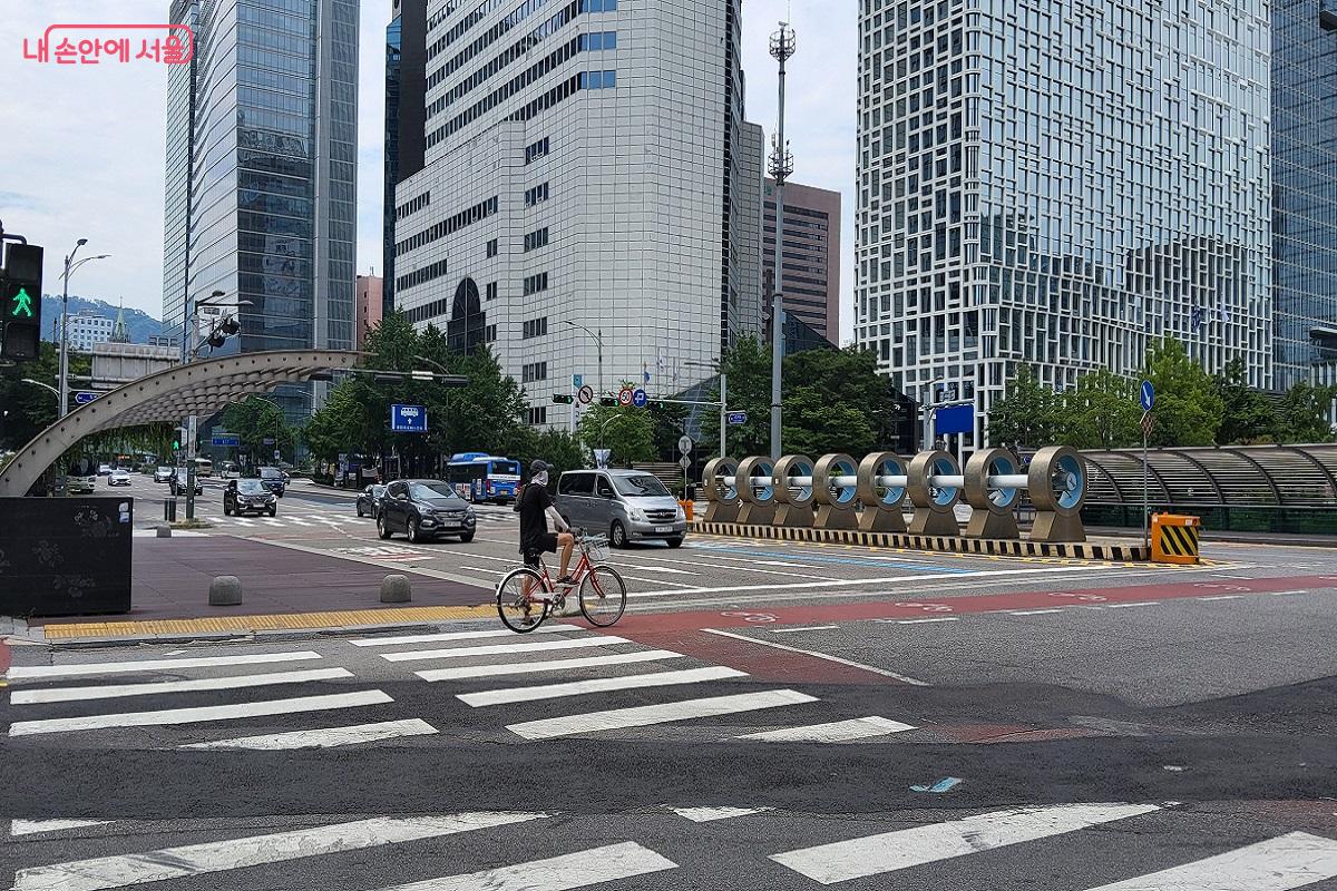 3.1 만세운동을 되살리는 삼일대로에 있는 '삼일교' ©이상돈