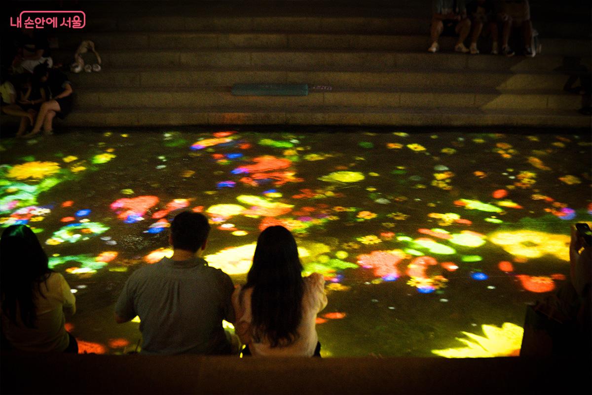 몰입형&middot;인터랙티브 미디어아트 전시 &lsquo;청계 소울 오션&rsquo; &copy;최승훈