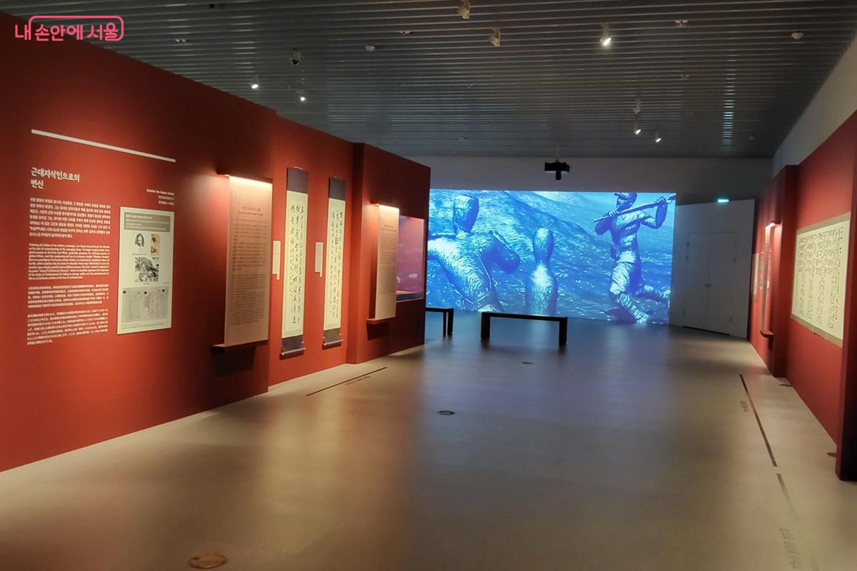 일본군과 싸우는 장면을 생생히 재현한 <국무령 이상룡과 임청각> 전시실 내부 ©이상돈