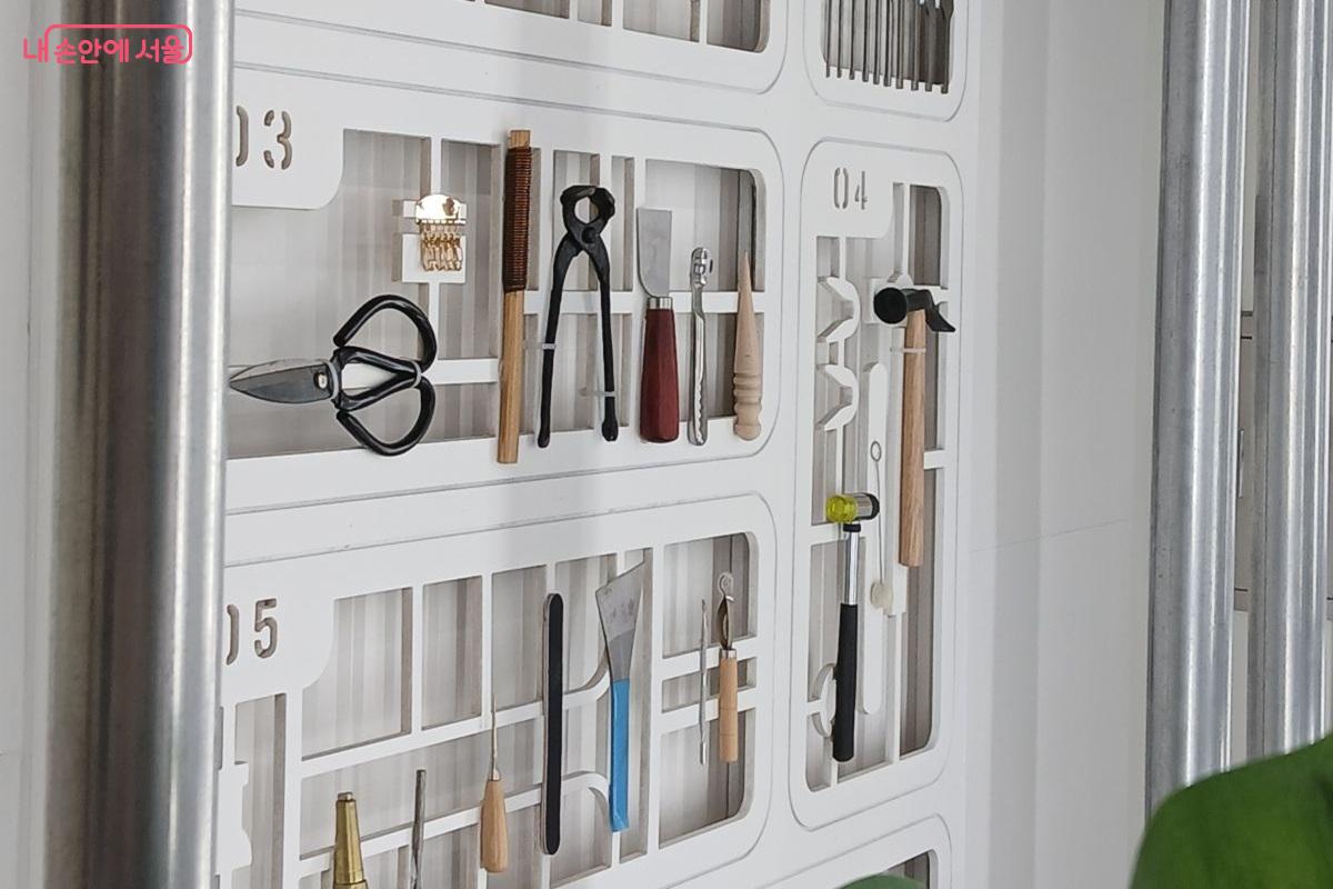 제조업에 필요한 여러 장비들 ©최은영