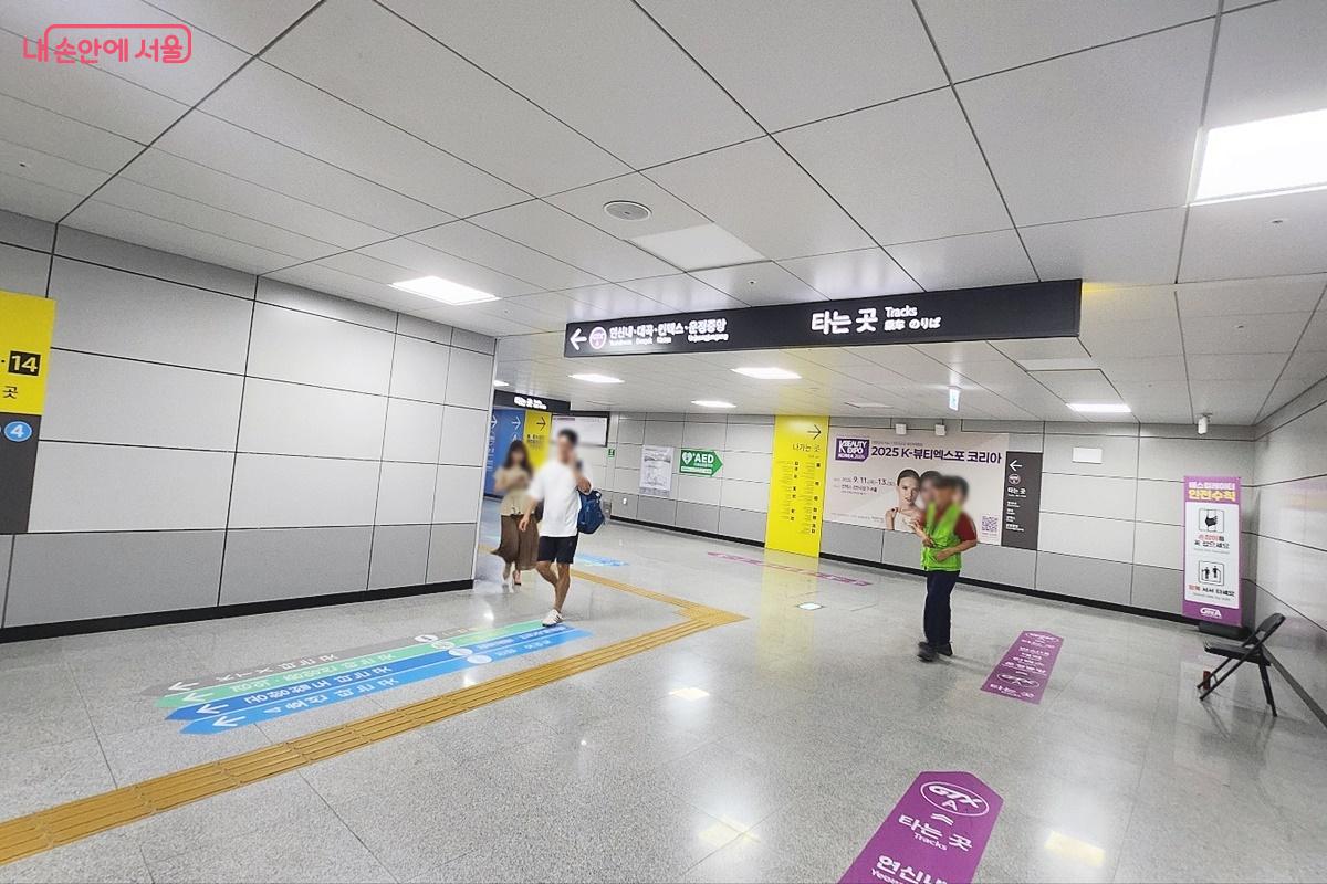 이제 다시 길을 따라 좌회전한다. ©박은영  