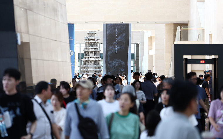 '케데헌' 인기에 관광객 급증! '가고 또 가고 싶은' 서울 만들기 