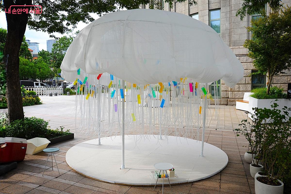 경희대, ‘URBAN JELLY: 도시를 유영하다’는 해파리처럼 떠도는 공간을 구현했다. ©조수봉