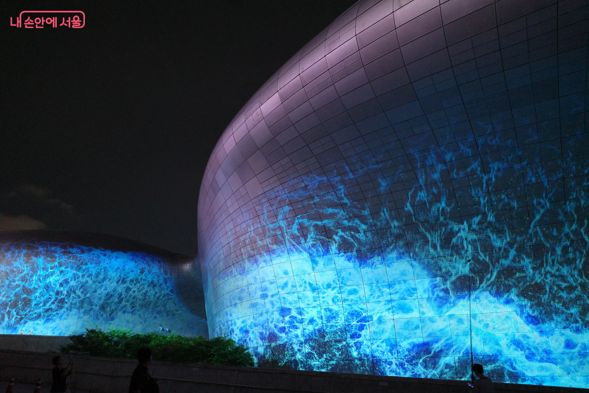 DDP가 바다로 변모한 디스트릭트의 'ETERNAL NATURE' ©김미선