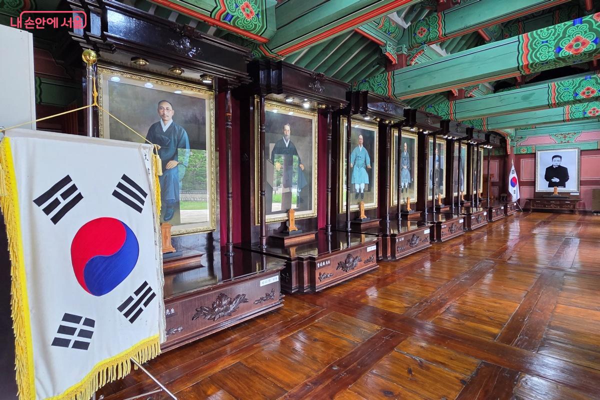 의열사에는 독립운동가 7인의 영정과 안중근 의사의 영정이 함께 모셔져 있다. ⓒ김미선