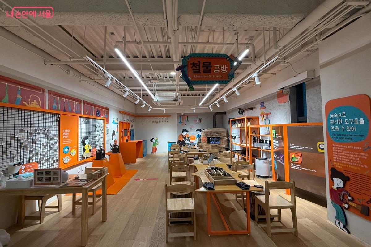 아이들이 좋아하는 아기자기한 인테리어로 꾸며졌다. &copy;이미현